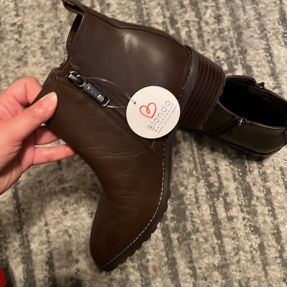 Blondo Women’s Canada Samara Brown Leather Waterproof Booties Ankle Boots NWT - Picture 12 of 15